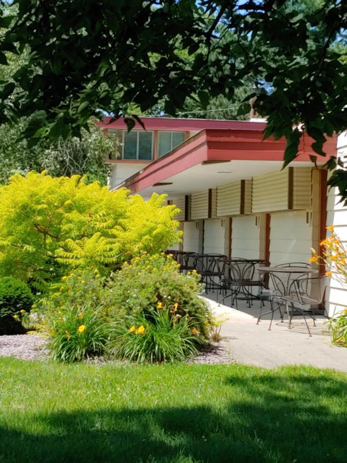 The Usonian Inn Llc Spring Green Eksteriør bilde