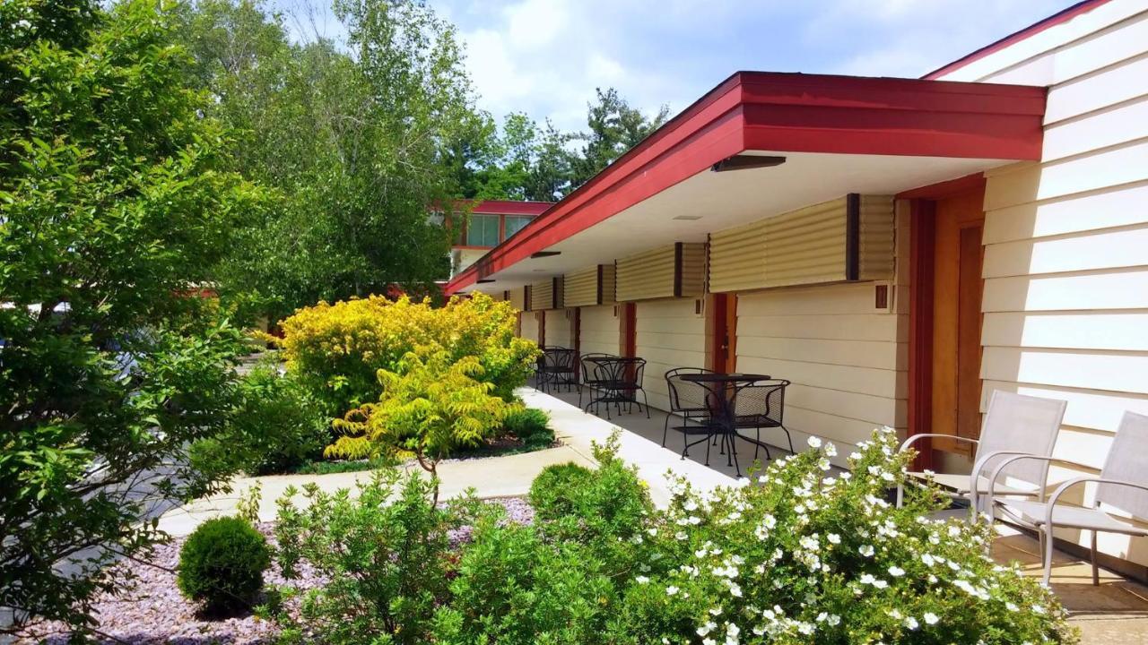 The Usonian Inn Llc Spring Green Eksteriør bilde